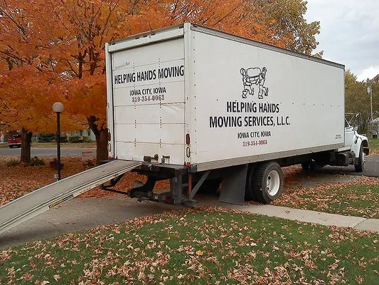 Helping Hands Moving Services LLC